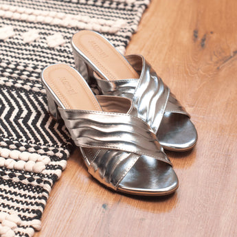 GRACEFUL Silver Patterned Block Heels 4